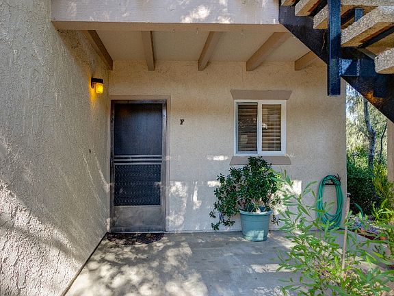 4th image of 609 Canada St APT F