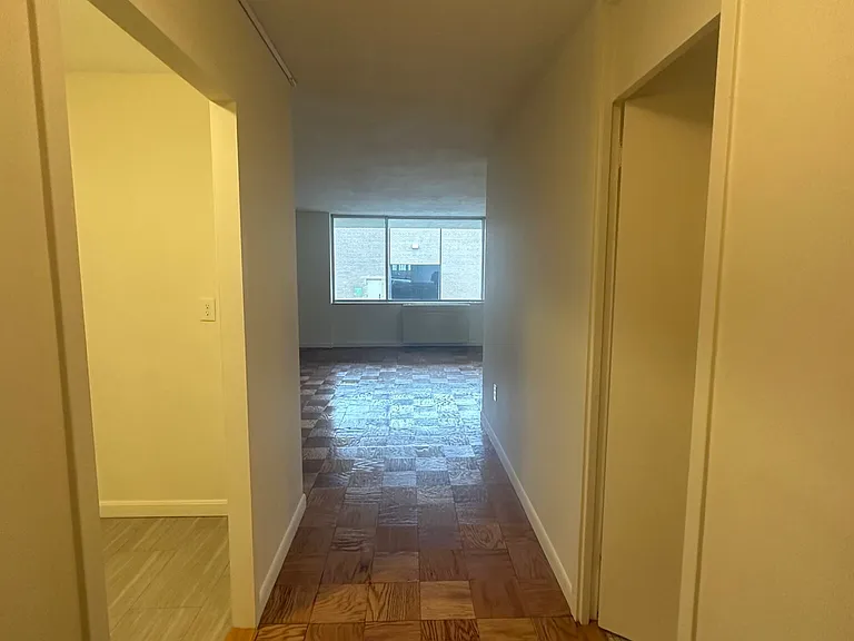 77 Monmouth St #105 — Photo 5