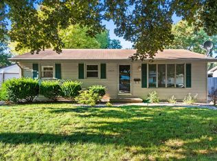 1527 N Mennen Ct, Green Bay, WI 54304