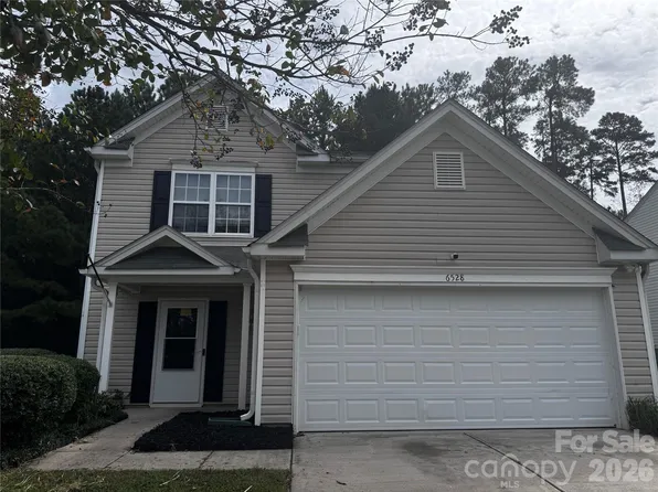 6528 Forest Cross Dr, Charlotte, NC 28216
