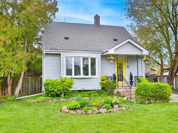 7 Stewart St, Oakville, ON L6K 1X3