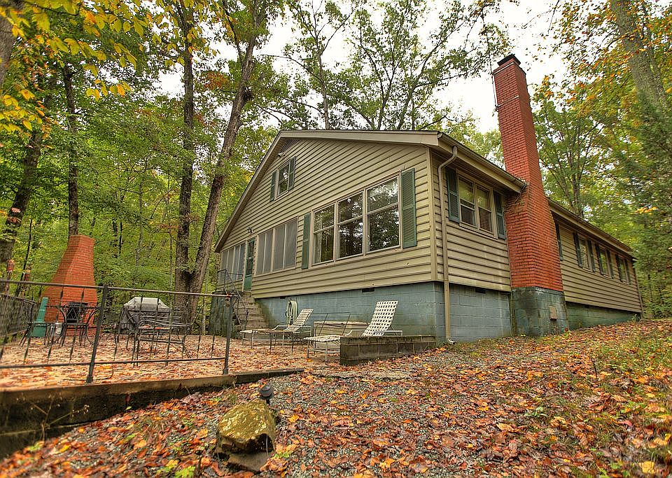1st image of 74 Mistletoe Ln