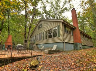 74 Mistletoe Ln, Clarksville, VA 23927