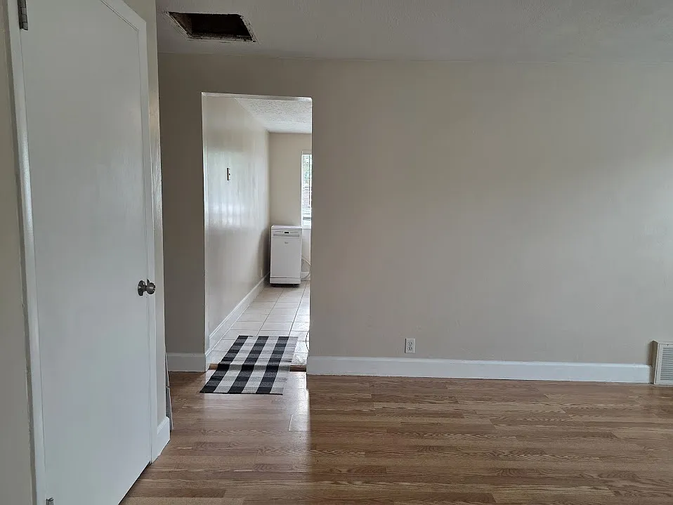 2 bed, 1000 sqft, $1,695 — Photo 4