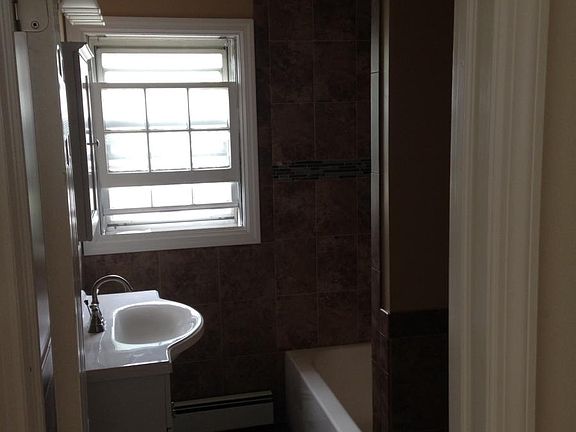 5th image of 25 Pine Street # Fl 2nd