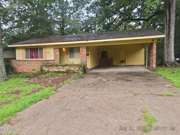 2247 Alta Woods Ter, Jackson, MS 39204