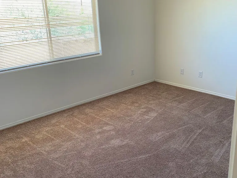 4552 E Ghost Rider Way — Photo 3