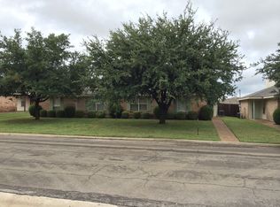9001 Royal Ln, Woodway, TX 76712