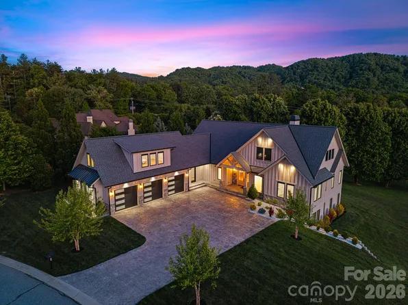 10 Autumn Leaf Dr, Fletcher, NC 28732