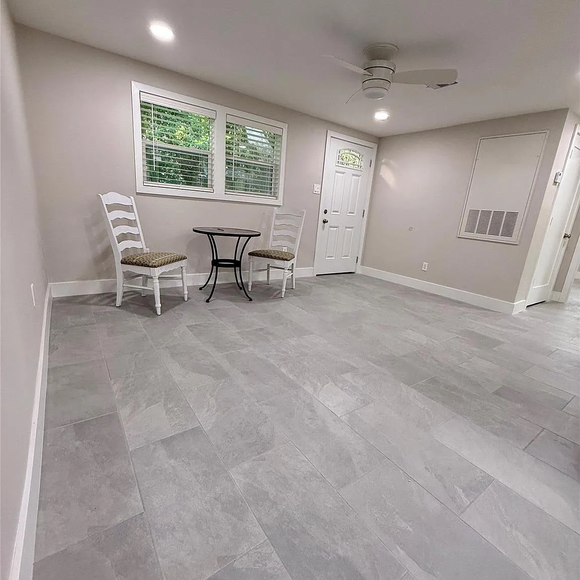 2 bed, 1.0 bath, $1,250 — Photo 2