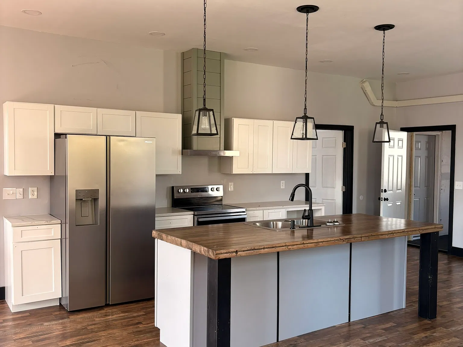 3 bed, $1,700 — Photo 3