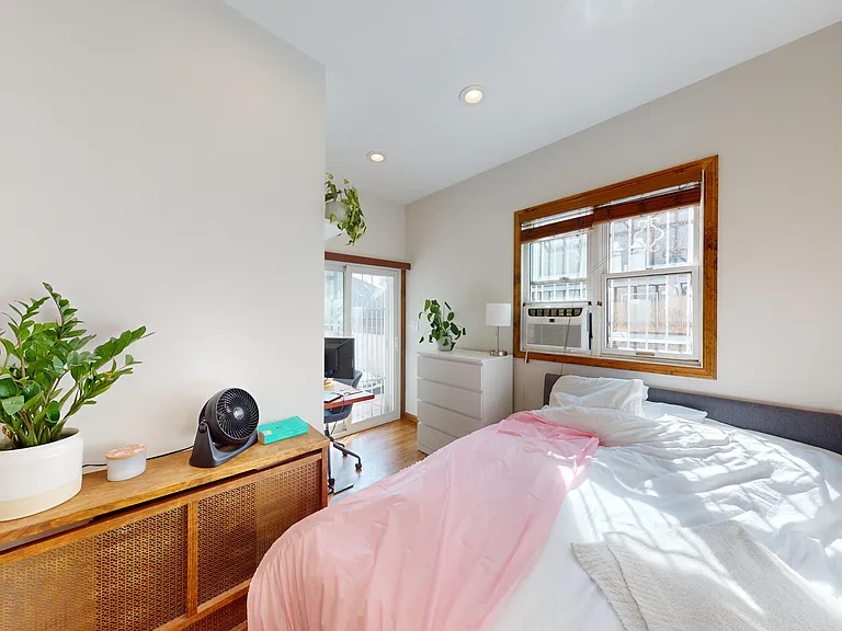 308 W 77th St #9 — Photo 17