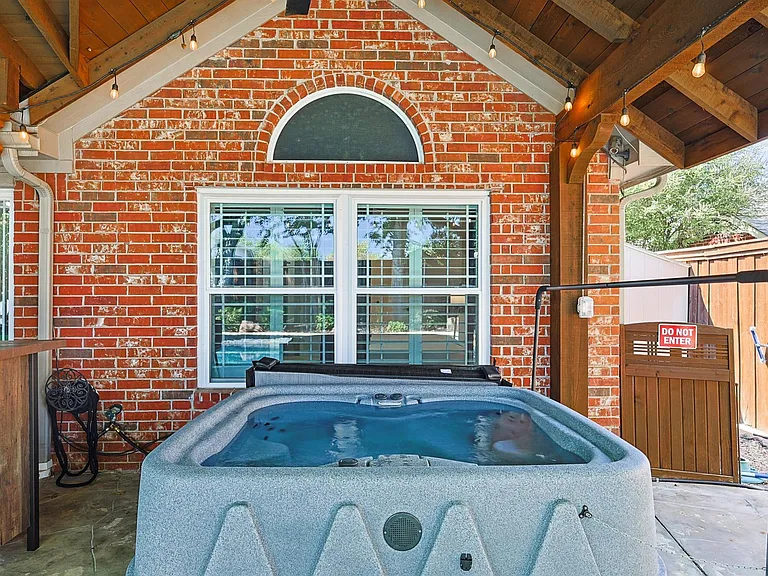 2604 Brandi Ln — Photo 31