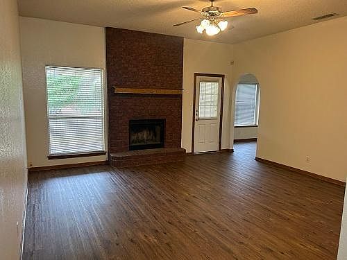 3rd image of 5006 Lindsey Dr