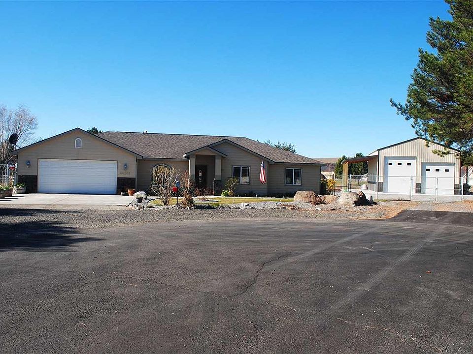 1st image of 44203 E Alderbrook Ct