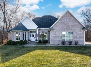 4675 Leprechaun Ln, Cedar Rapids, IA 52411