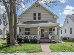 2111 Davie St, Davenport, IA 52804