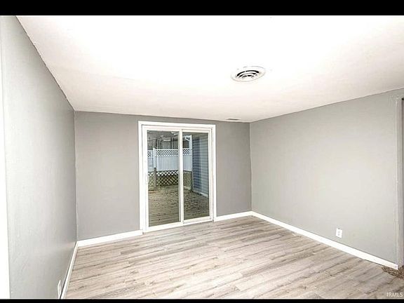 3rd image of 1232 Burnett Ln