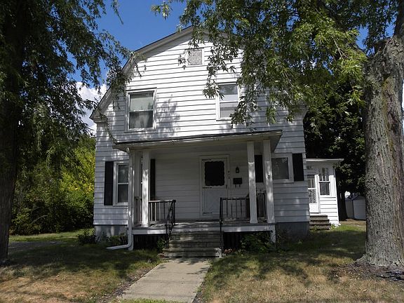 2nd image of 412 E 14th St