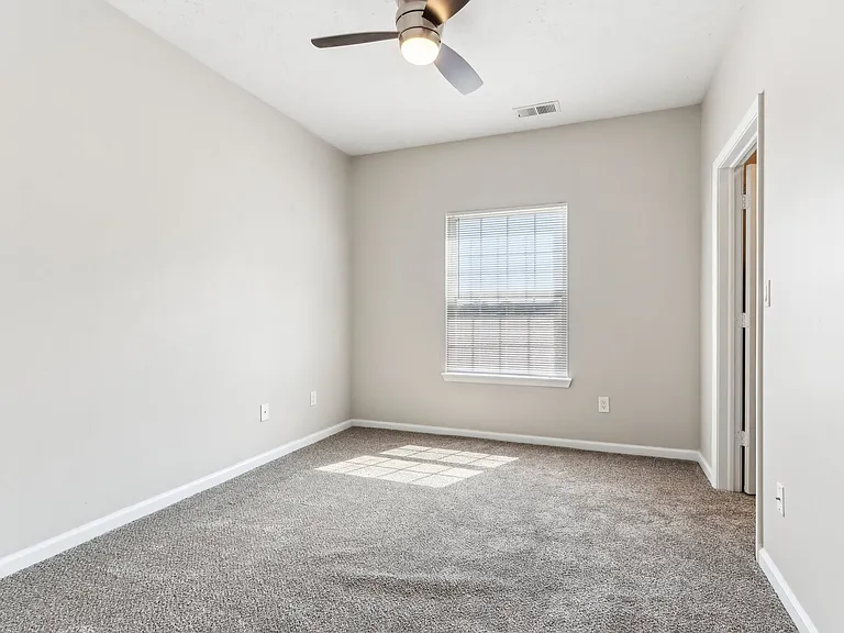 Washington Village Apartments — Photo 33