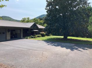 2443 Old Highway 64 W, Hayesville, NC 28904