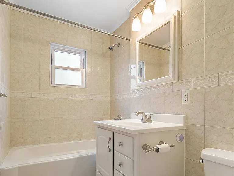 31 Blanchard Ave — Photo 6