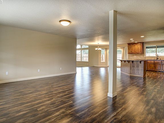 2nd image of 7901 NE 171st Ave