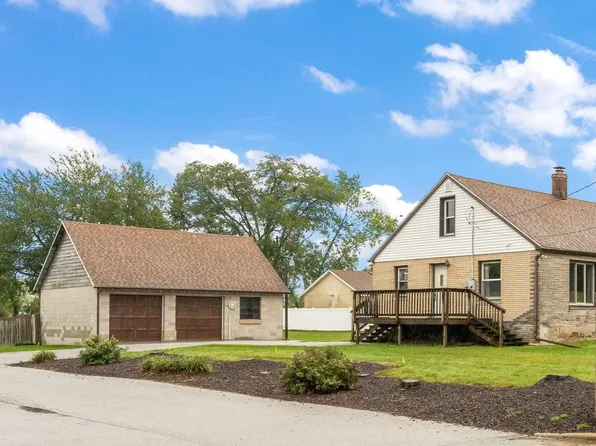 515 N Main St, Hebron, IN 46341