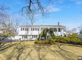 277 Colby Pl, Paramus, NJ 07652