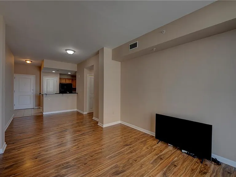 3040 Peachtree Rd NW #813 — Photo 11