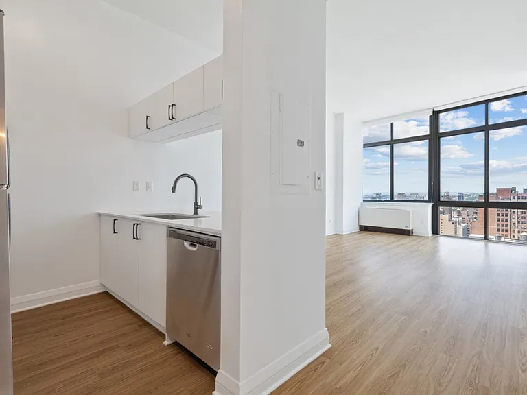 800 Avenue Of The Americas #29E — Photo 3