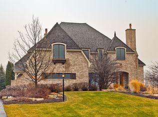 1271 E Longwood Dr, Bull Valley, IL 60098