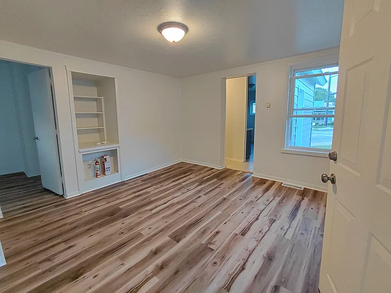 131 Waterford St #1 — Photo 3