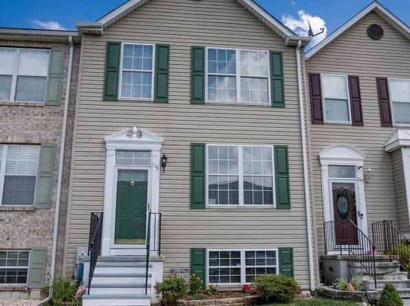 115 Versailles Ct, Newark, DE 19702