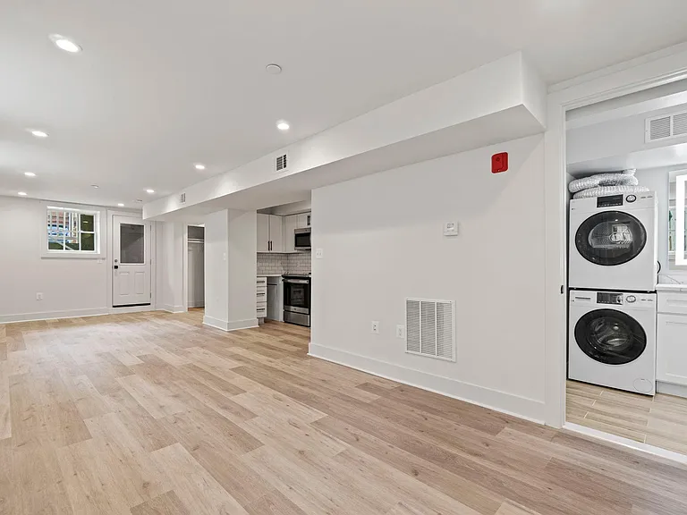 2753 Macomb St NW #1 — Photo 10