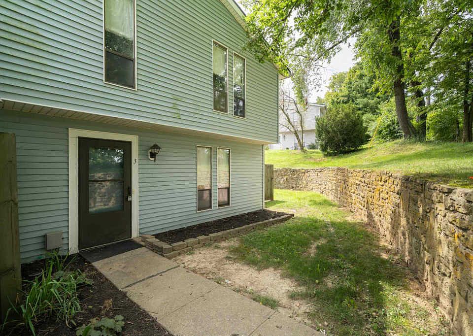 1st image of 4235 Briarwood Dr APT 3