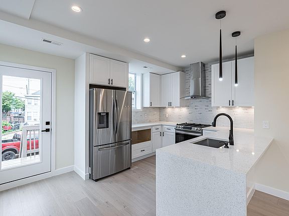 3rd image of 5508 2nd St NW