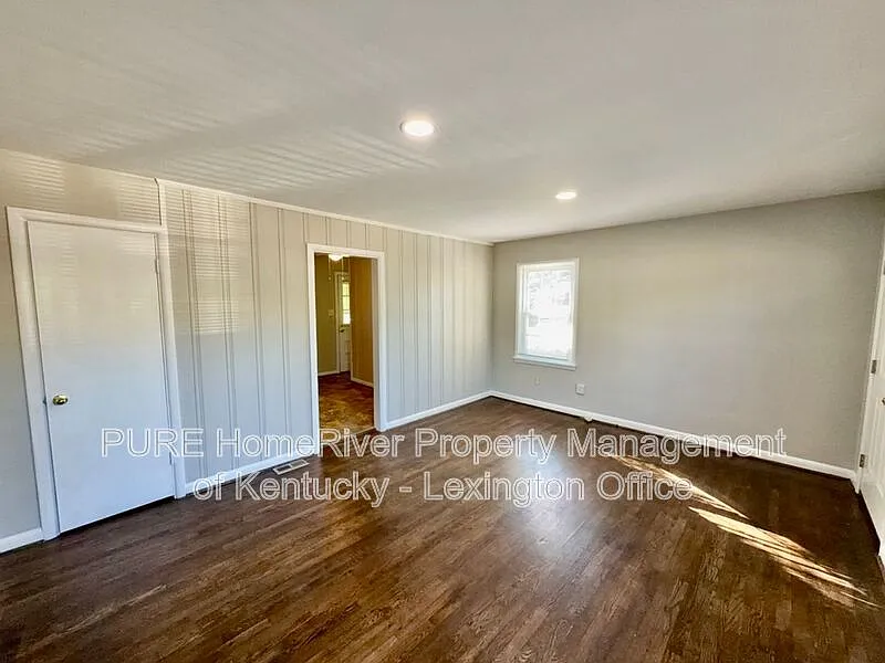 3 bed, 1.0 bath, 850 sqft, $1,250 — Photo 3