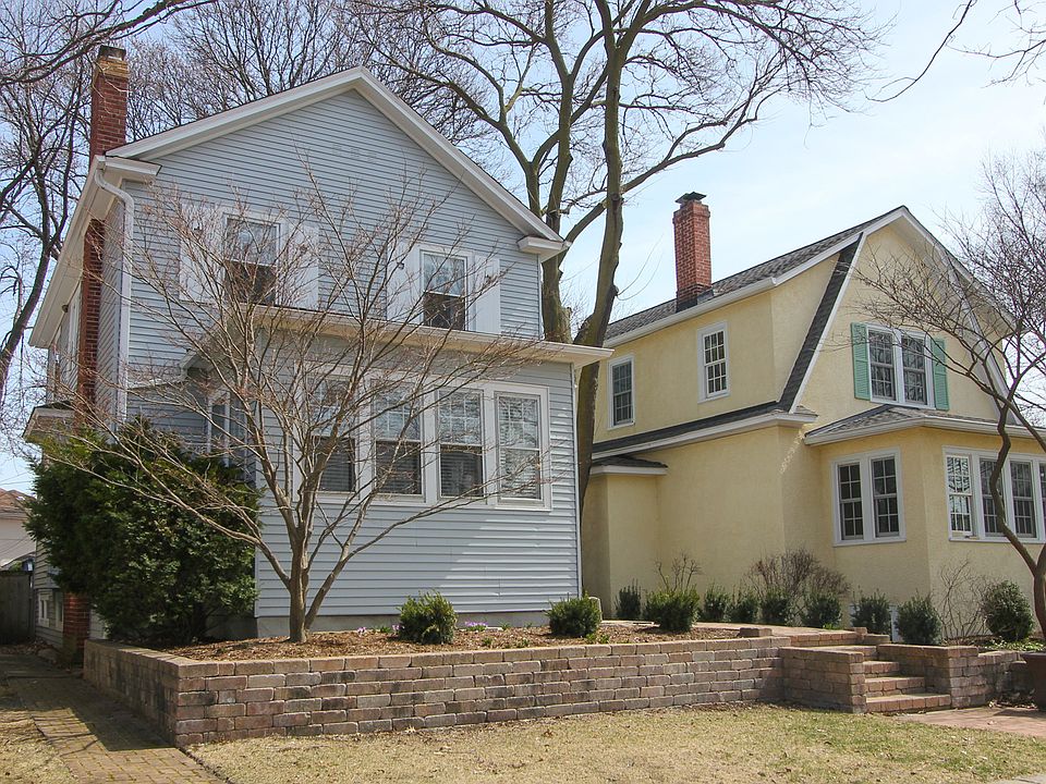 1st image of 1004 N Harvey Ave