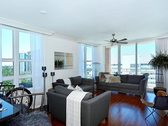 2nd image of 1350 Main St Unit 812