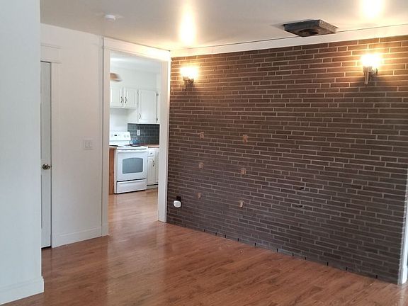 4th image of 21108 Poplar Way