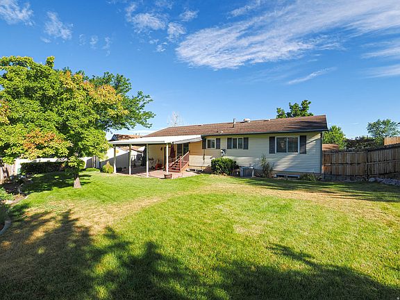 5th image of 960 E North Fork Cir S
