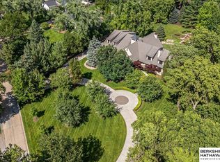 717 Hackberry Rd, Omaha, NE 68132