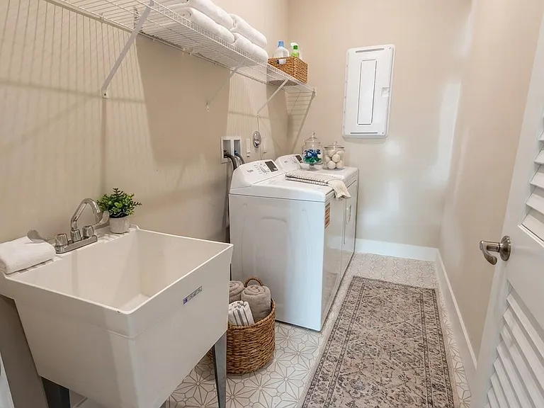 10910 SW Pioneer Pkwy — Photo 12