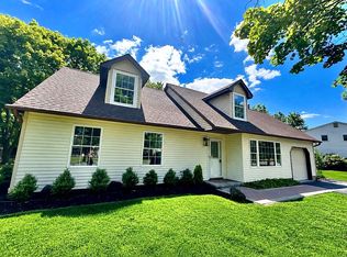 17 Londonderry Dr, Flemington, NJ 08822