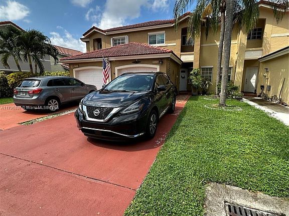 2nd image of 13927 SW 102nd Ln