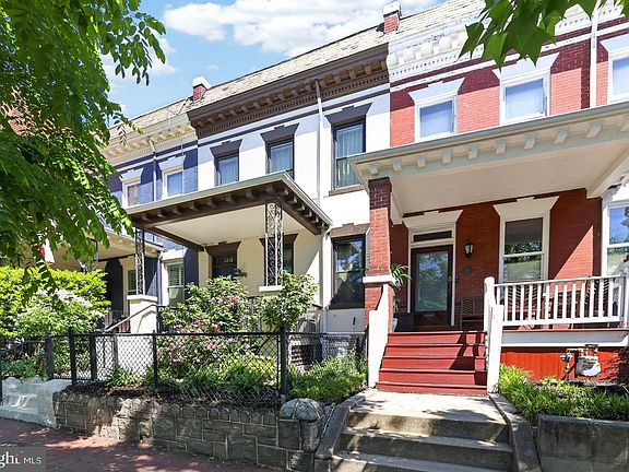 2nd image of 1212 C St NE