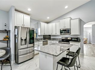 535 Valencia Cir SW, Vero Beach, FL 32968