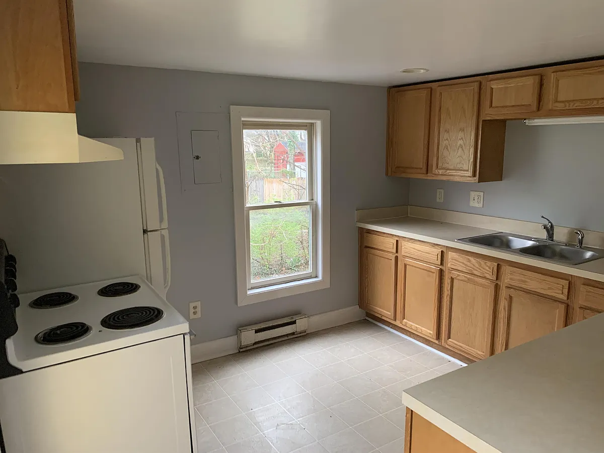 Building Photo - 320 W Stephen St #A