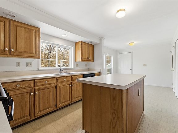 4th image of 50 Highland St Unit 222